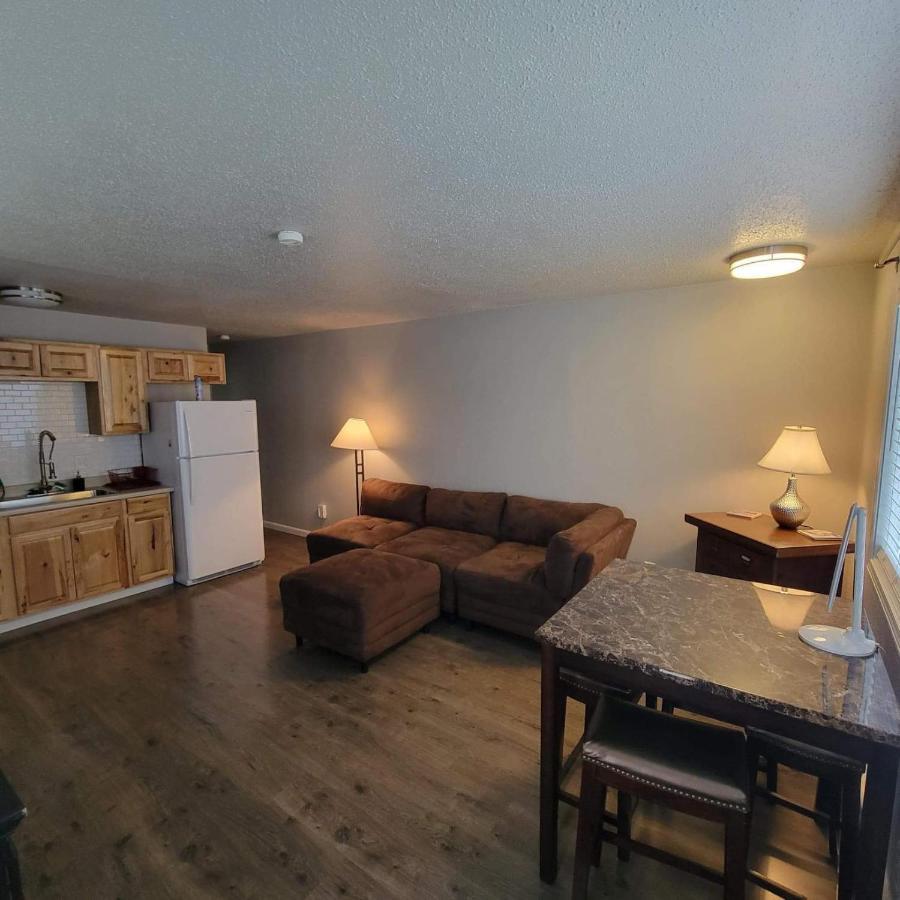 Nightshade Bnb Anchorage Exterior foto